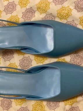 Baby Blue kitten heel sz 10